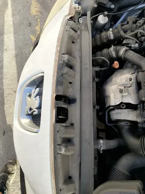 Foto de PANEL FRONTAL PEUGEOT 308 SW 1.6 HDi FAP CAT (9HZ / DV6TED4) (109 CV / 80 KW)