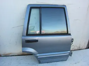 Foto de PUERTA TRASERA DERECHA CHRYSLER JEEP GR.CHEROKEE (ZJ)/(Z) 5.2 V8 CAT (211 CV / 155 KW)