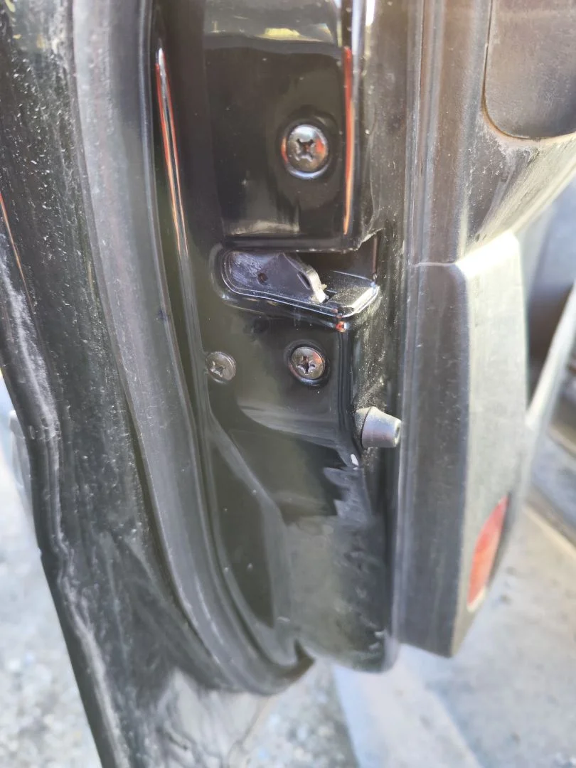 Foto de CERRADURA PUERTA DELANTERA IZQUIERDA HYUNDAI TERRACAN (HP) 2.9 CRDi CAT (150 CV / 110 KW)