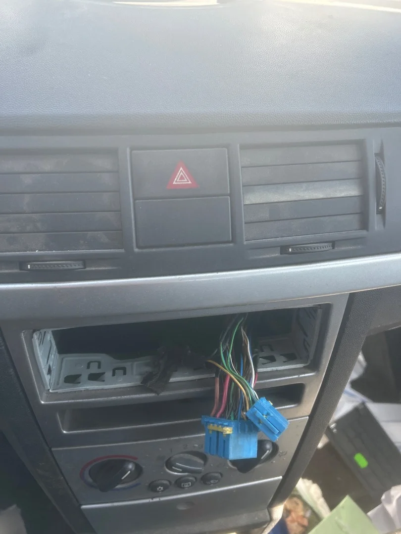 Foto de WARNING OPEL MERIVA 1.6 16V (101 CV / 74 KW)