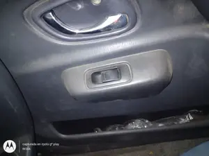 Foto de MANDO ELEVALUNAS DELANTERO DERECHO SUZUKI IGNIS (RG/FH) 1.3 CAT (83 CV / 61 KW)