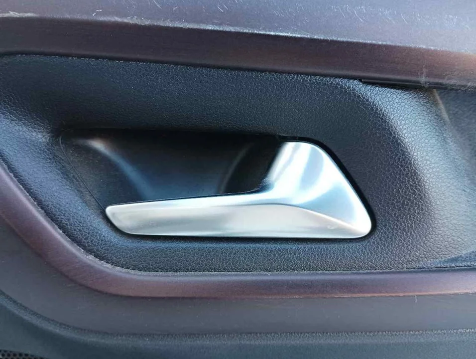 Foto de MANETA INTERIOR DELANTERA DERECHA PEUGEOT RIFTER 1.5 Blue-HDI FAP (131 CV / 96 KW) referencia 98182872VV