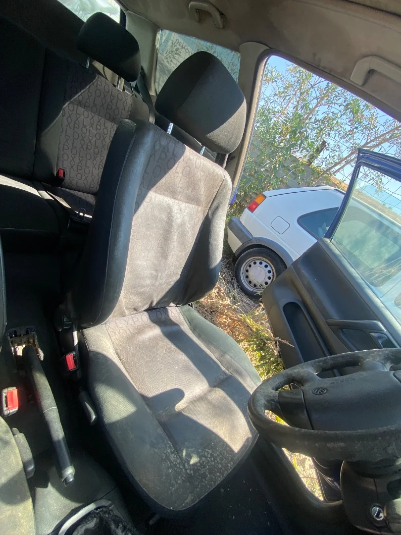 Foto de ASIENTO DELANTERO IZQUIERDO VOLKSWAGEN POLO III (6N1) 1.4 (60 CV / 44 KW)