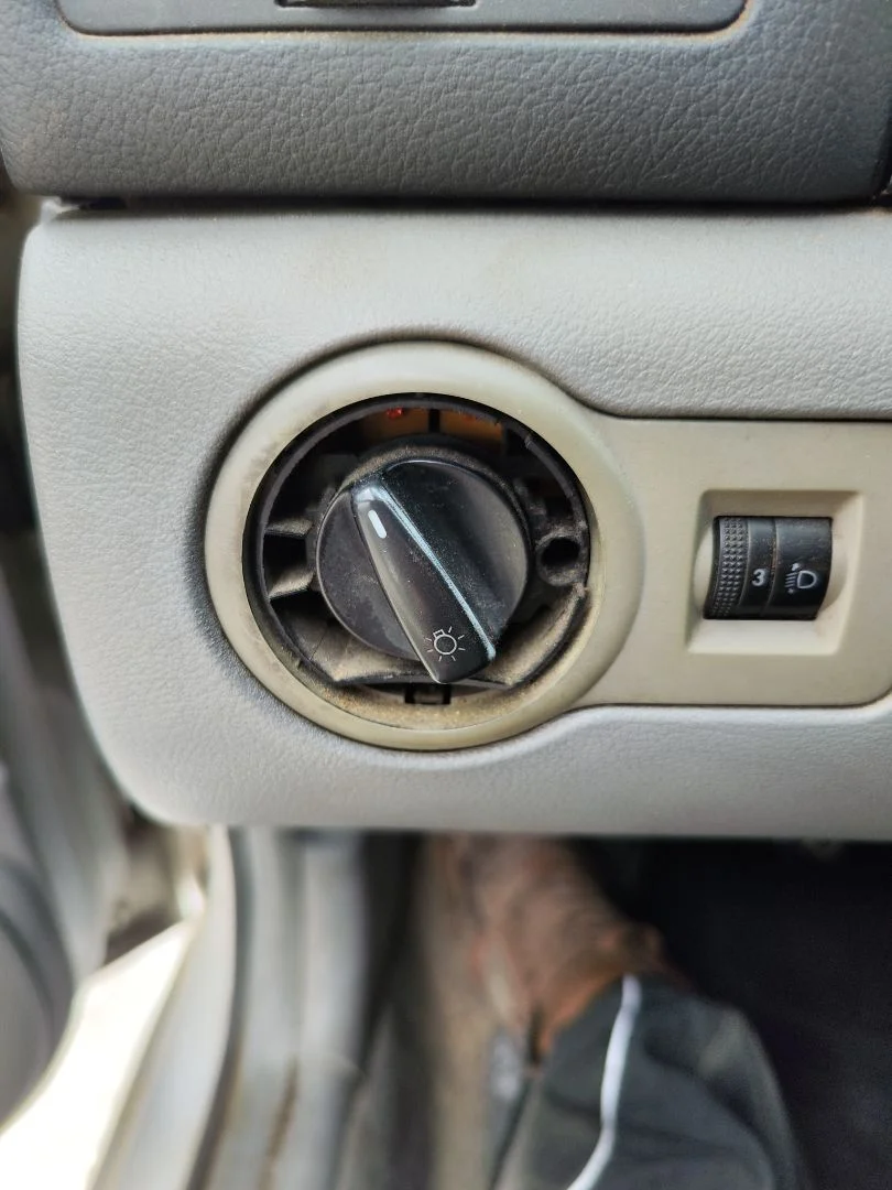 Foto de MANDO LUCES SKODA OCTAVIA BERLINA (1U2) 1.9 TDI (90 CV / 66 KW) referencia 3B0941531B