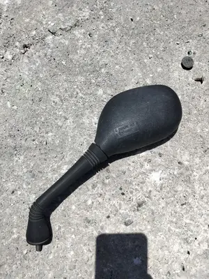 Foto de RETROVISOR IZQUIERDO YAMAHA CYGNUS X 125 cm3 - 8.2 kW (0 CV / 0 KW)