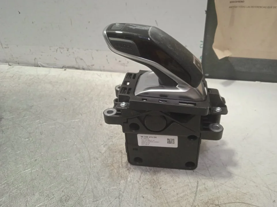 Foto de PALANCA CAMBIO PEUGEOT 3008 1.5 Blue-HDI FAP (131 CV / 96 KW) referencia 98336270DX