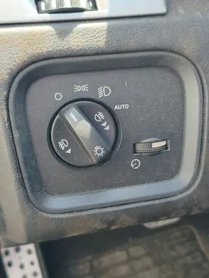 Foto de MANDO LUCES LAND ROVER RANGE ROVER SPORT 2.7 Td V6 CAT (190 CV / 140 KW) referencia LR029684 foto 2