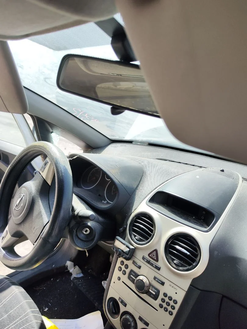 Foto de RETROVISOR INTERIOR OPEL CORSA D 1.3 16V CDTI (75 CV / 55 KW)