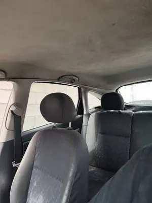 Foto de TECHO INTERIOR FORD FOCUS BERLINA (CAK) 1.6 16V CAT (101 CV / 74 KW)