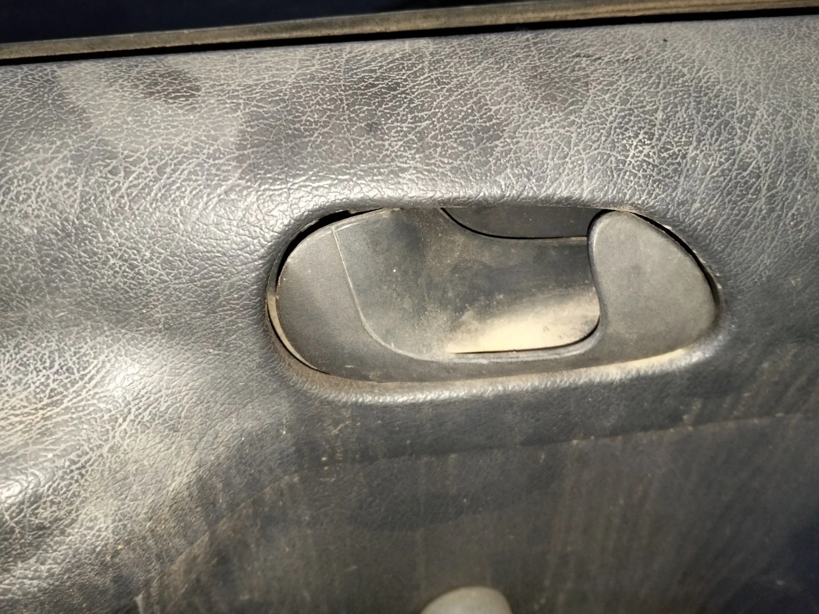 Foto de MANETA INTERIOR DELANTERA IZQUIERDA PEUGEOT EXPERT FURGÓN COMFORT (1995)