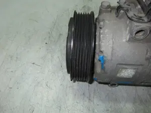 Foto de COMPRESOR AIRE ACONDICIONADO SKODA FABIA (5J2) 1.2 (60 CV / 44 KW) referencia 6Q0820808G foto 8