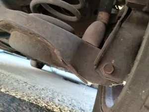 Foto de BRAZO SUSPENSION TRASERO DERECHO MAZDA 3 BERLINA (BK) 1.6 16V CAT (105 CV / 77 KW) referencia BBP3-28-300C