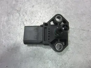 Foto de SENSOR PRESION PORSCHE CAYENNE (TIPO 92A) referencia 038906051C foto 4