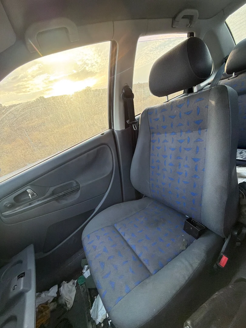 Foto de ASIENTO DELANTERO DERECHO SEAT CORDOBA BERLINA (6K2)