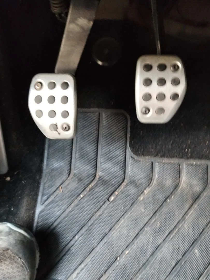 Foto de PEDAL EMBRAGUE PEUGEOT 308 SW 1.6 HDi FAP CAT (9HZ / DV6TED4) (109 CV / 80 KW)