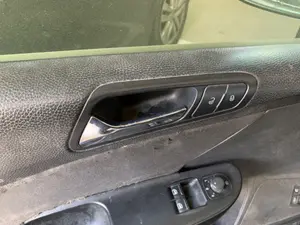 Foto de MANETA INTERIOR DELANTERA IZQUIERDA VOLKSWAGEN PASSAT VARIANT (3C5) 2.0 TDI (140 CV / 103 KW) referencia 3C1837113D FKZ