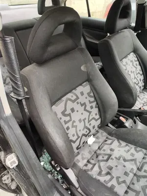 Foto de ASIENTO DELANTERO DERECHO VOLKSWAGEN BORA BERLINA (1J2)(1998) 1.9 TDI (110 CV / 81 KW) foto 2