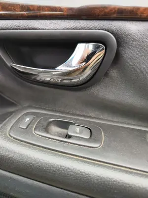 Foto de MANETA INTERIOR DELANTERA DERECHA VOLVO S80 BERLINA 2.4 CAT (140 CV / 103 KW)