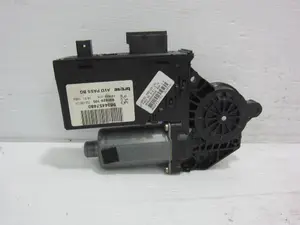 Foto de MOTOR ELEVALUNAS DELANTERO DERECHO PEUGEOT 307 (S1)(04.2001) 1.6 16V CAT (109 CV / 80 KW) referencia 5512000172 foto 5