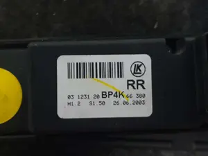 Foto de MANDO ELEVALUNAS DELANTERO DERECHO MAZDA 3 BERLINA (BK) referencia 03123120BP4K foto 4