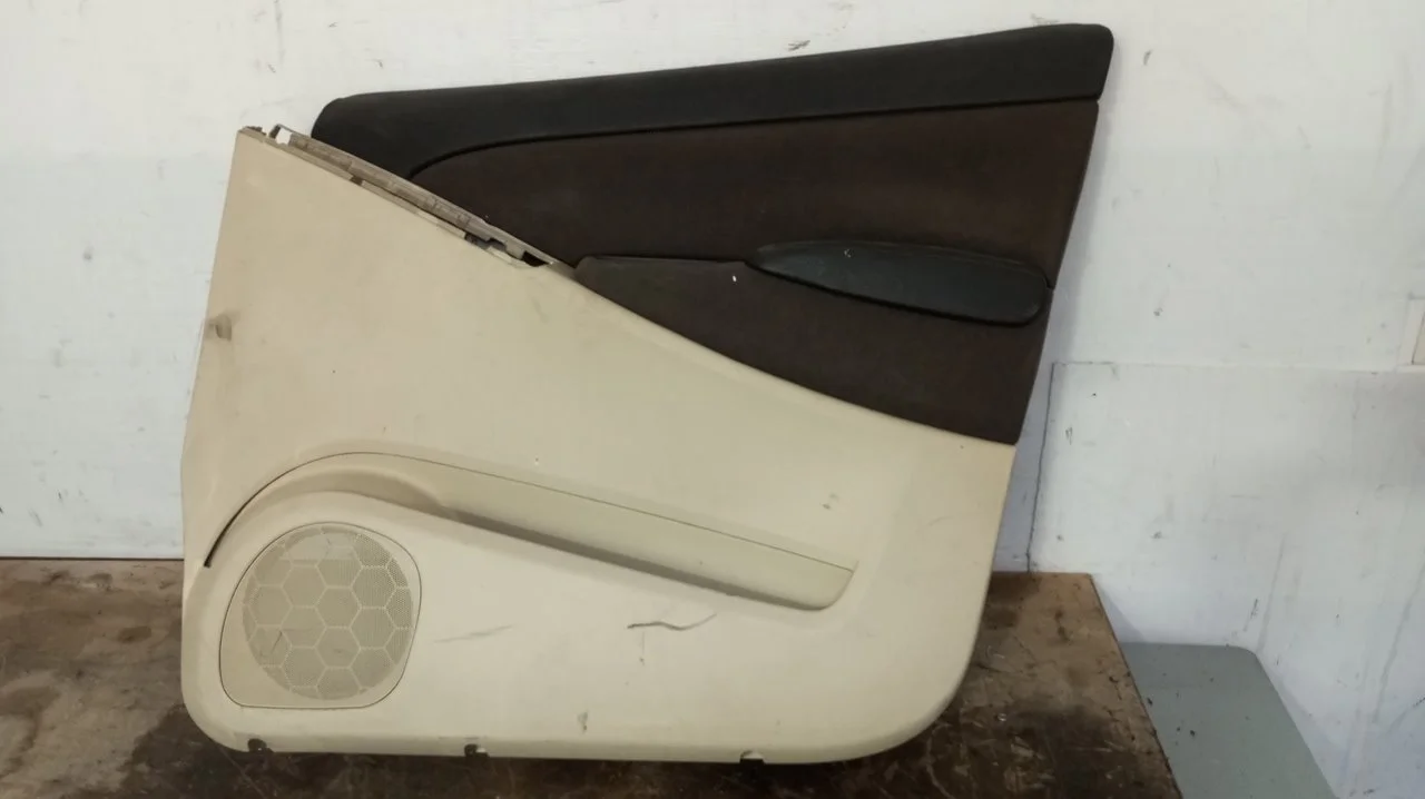 Foto de GUARNECIDO PUERTA DELANTERA DERECHA LANCIA MUSA (184) 1.3 JTD CAT (69 CV / 51 KW) referencia 020113