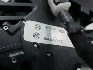 Foto de MOTOR LIMPIA TRASERO VOLKSWAGEN GOLF V (1K1)(10.2003) 2.0 TDI (140 CV / 103 KW) referencia 1K6955711C foto 2