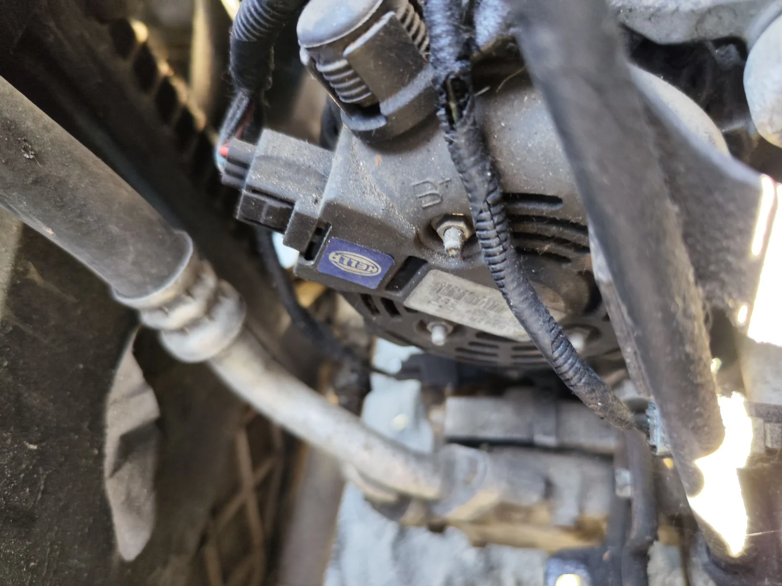 Foto de ALTERNADOR FORD FOCUS C-MAX (CAP)(2003) 1.6 TDCi CAT (90 CV / 66 KW)