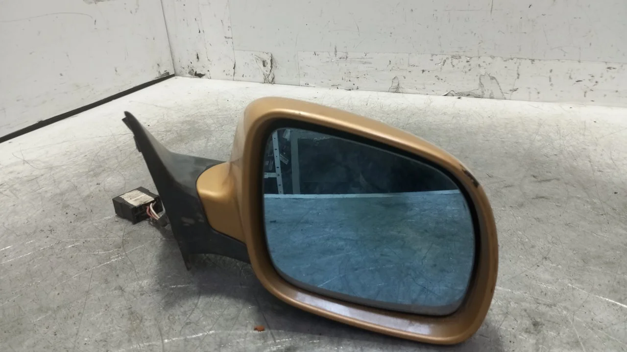Foto de RETROVISOR DERECHO AUDI A3 (8L) 1.8 20V (125 CV / 92 KW) referencia 225396