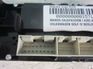 Foto de MANDO CALEFACCION / AIRE ACONDICIONADO VOLKSWAGEN GOLF IV BERLINA (1J1)(10.1997) 1.9 TDI (101 CV / 74 KW) foto 4