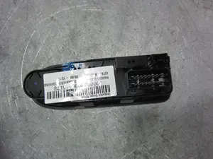 Foto de MANDO ELEVALUNAS DELANTERO IZQUIERDO CITROEN C3 1.4 (73 CV / 54 KW) referencia 96637530XT foto 4