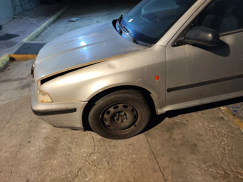 Foto de ALETA DELANTERA IZQUIERDA SKODA OCTAVIA BERLINA (1U2) 1.9 TDI (90 CV / 66 KW) referencia 1U0821105B