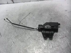 Foto de CERRADURA MALETERO / PORTON BMW SERIE 3 BERLINA (E46) 3.0 24V Turbodiesel CAT (184 CV / 135 KW) referencia 8196401