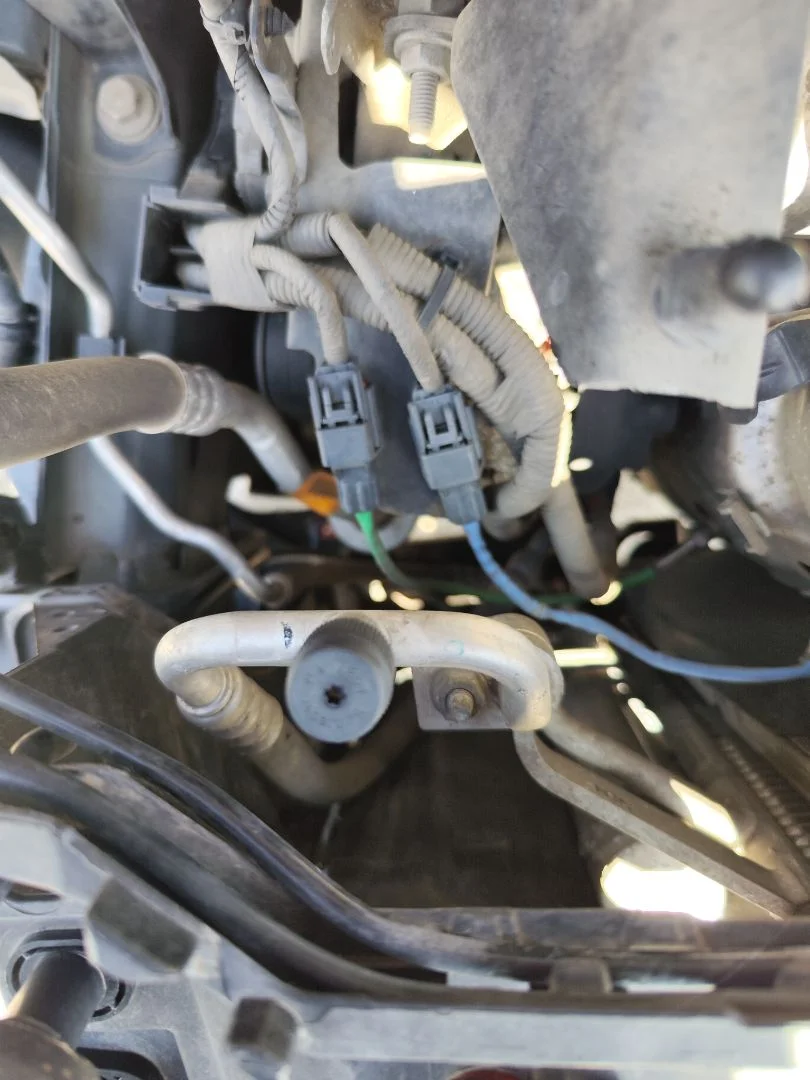 Foto de TUBOS AIRE ACONDICIONADO FORD FIESTA (CNN) 1.5 TDCi CAT (75 CV / 55 KW)