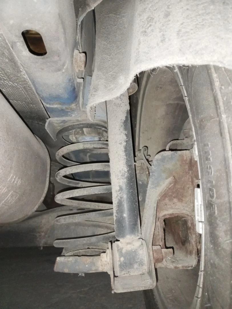 Foto de AMORTIGUADOR TRASERO DERECHO FORD FIESTA (CBK) 1.25 16V CAT (69 CV / 51 KW) referencia 1327469