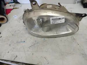 Foto de FARO DERECHO OPEL CORSA B 1.4 CAT (2H6) (60 CV / 44 KW) referencia 90444785