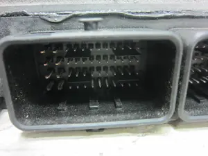 Foto de CENTRALITA MOTOR UCE PEUGEOT 307 (S1)(04.2001) 2.0 HDi FAP CAT (107 CV / 79 KW) referencia 9644606180 foto 6