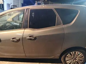 Foto de PUERTA TRASERA IZQUIERDA OPEL MERIVA B