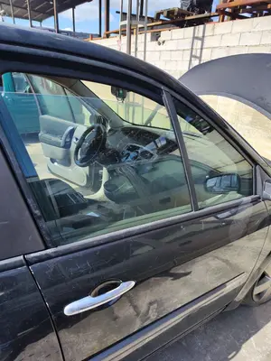Foto de LUNA DELANTERA DERECHA RENAULT SCENIC II (JM) 1.5 dCi Diesel (101 CV / 74 KW) referencia 8200120588 foto 5