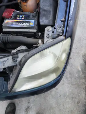 Foto de FARO IZQUIERDO RENAULT SCENIC I (JA...) 1.9 dCi Diesel CAT (102 CV / 75 KW) referencia 260600499R foto 3