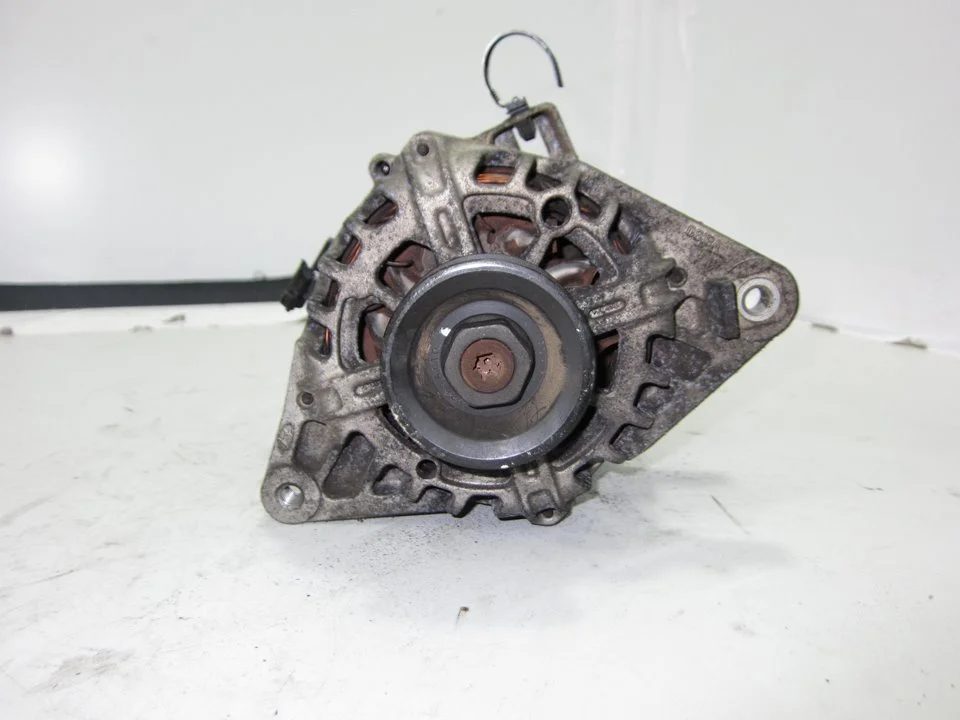Foto de ALTERNADOR HYUNDAI TUCSON (JM) referencia 3730022650