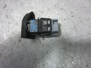 Foto de INTERRUPTOR RENAULT CAPTUR I 1.5 dCi Diesel FAP Energy (90 CV / 66 KW) referencia 252103678R foto 3