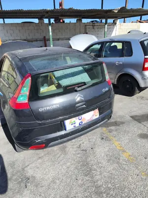 Foto de PORTON TRASERO CITROEN C4 COUPE 1.4 16V (88 CV / 65 KW) referencia 8701V0