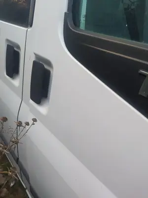 Foto de CERRADURA PUERTA DELANTERA DERECHA FORD TRANSIT COMBI (TT9) 2.2 TDCi CAT (116 CV / 85 KW)