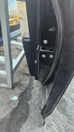 Foto de CERRADURA PUERTA DELANTERA DERECHA TOYOTA AVENSIS CROSS SPORT (T27) 1.8 16V CAT (147 CV / 108 KW) referencia 6903005131