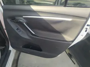 Foto de RETENEDOR PUERTA TOYOTA VERSO (AUR2/ZGR2) 1.6 D-4D CAT (112 CV / 82 KW) referencia 686100F011