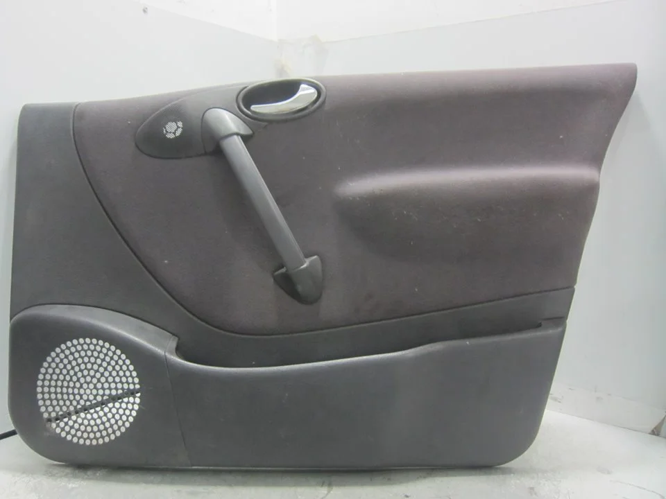 Foto de GUARNECIDO PUERTA DELANTERA DERECHA MERCEDES-BENZ CLASE A (BM 168) 1.9 CAT (125 CV / 92 KW) referencia A1687200470
