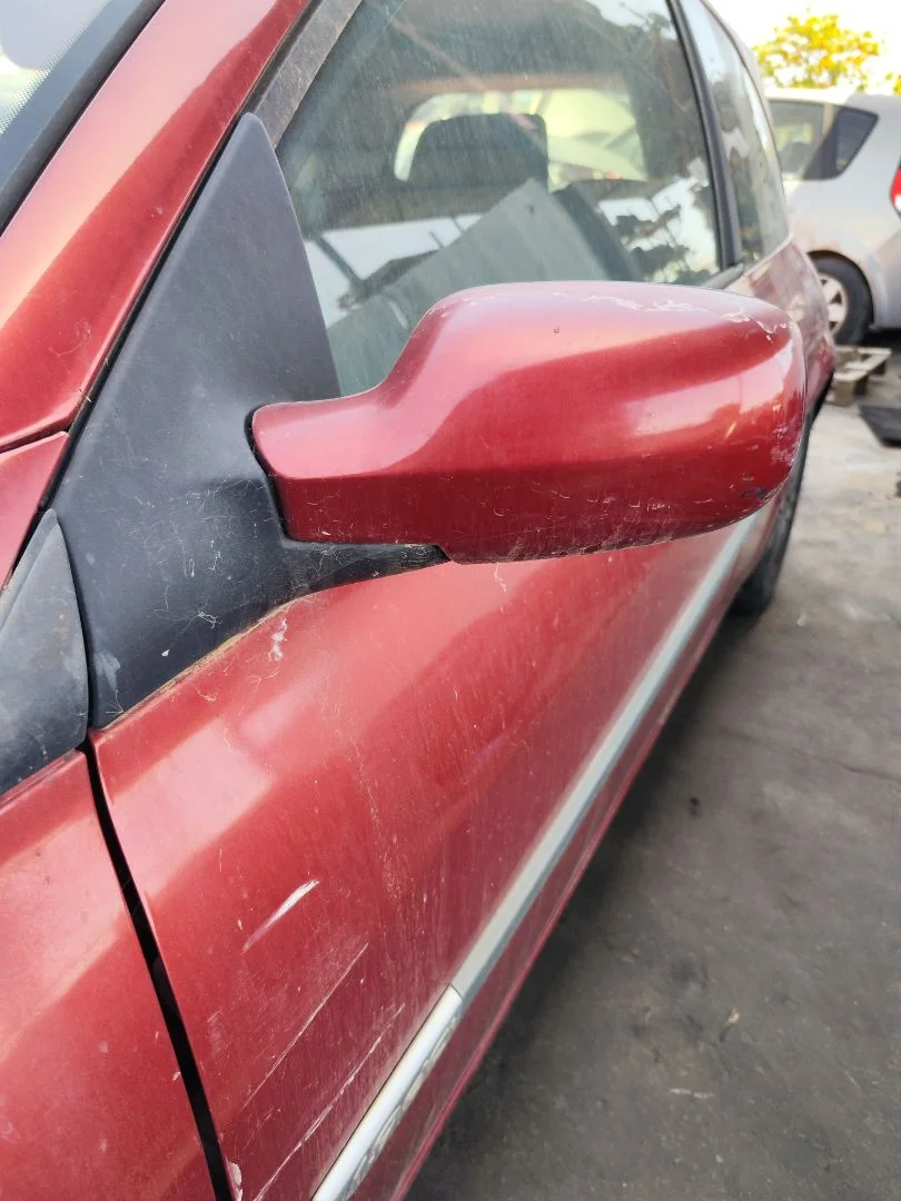 Foto de RETROVISOR IZQUIERDO RENAULT MEGANE II BERLINA 3P 1.9 dCi Diesel (120 CV / 88 KW)