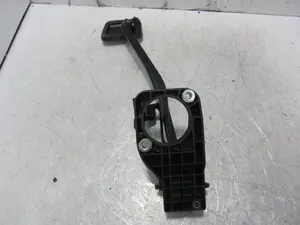 Foto de PEDAL FRENO MERCEDES-BENZ CLASE A (BM 176) 1.5 CDI CAT (109 CV / 80 KW) referencia A2462920208 foto 5