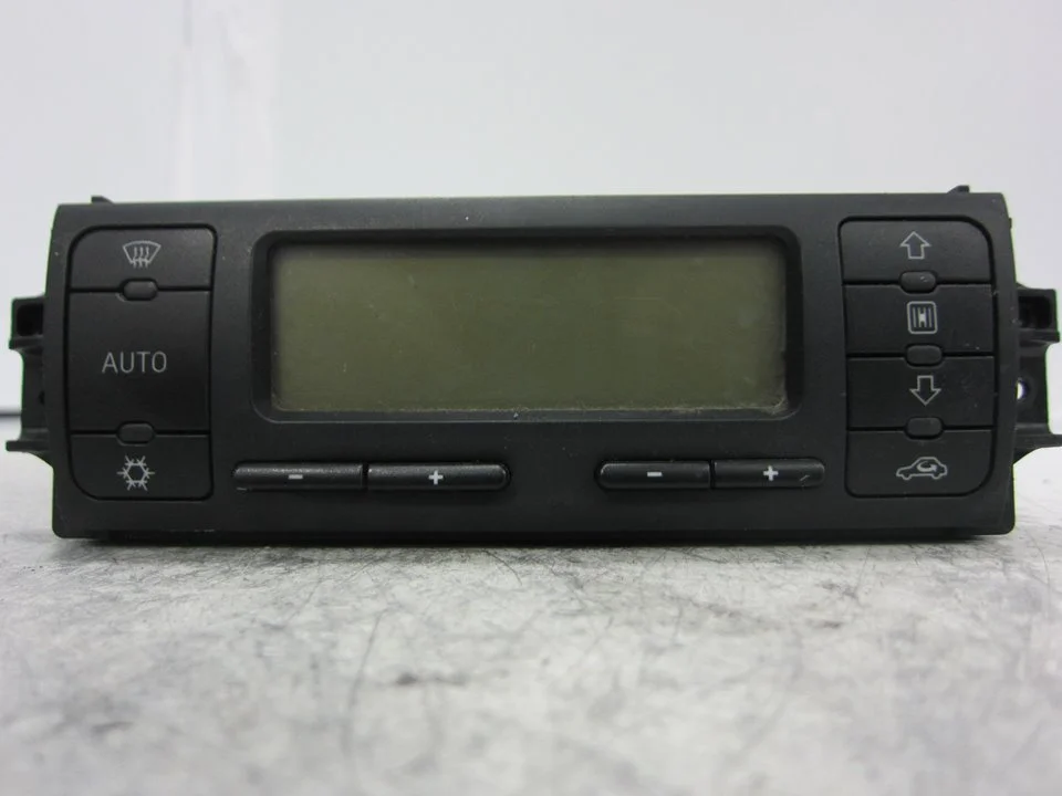 Foto de NO IDENTIFICADO SEAT LEON (1M1) 1.9 TDI (110 CV / 81 KW) referencia 1MO820043C