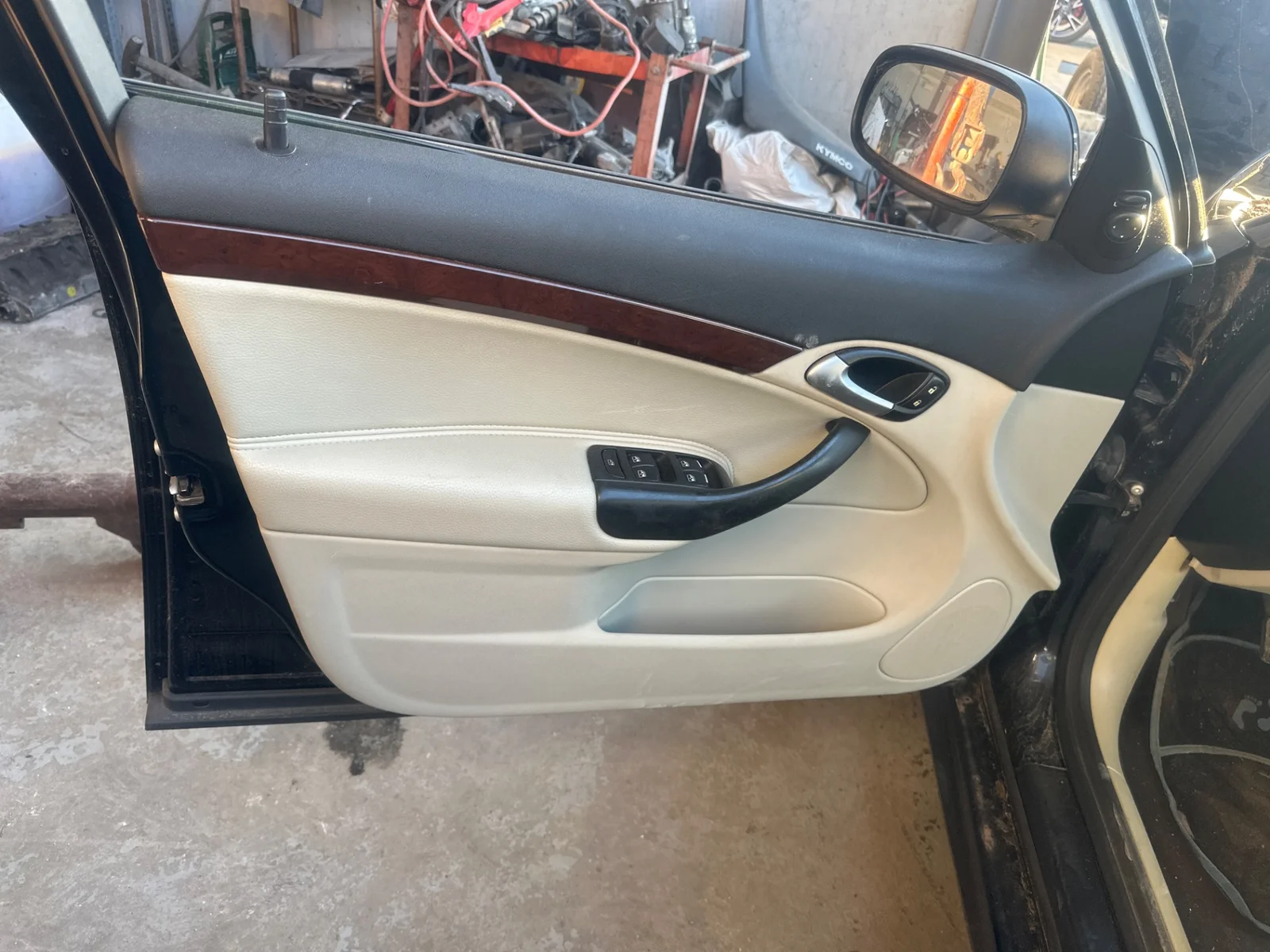 Foto de GUARNECIDO PUERTA DELANTERA IZQUIERDA SAAB 9-3 BERLINA 1.9 TiD CAT (150 CV / 110 KW) referencia 12774559